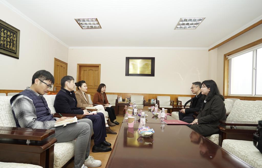 中国文化大学国际暨两岸合作部部长蔡佳麟一行访问学校
